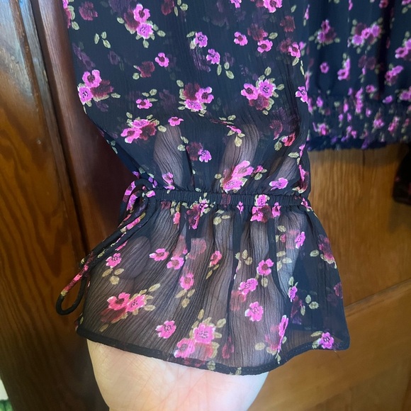 Express Women’s Floral Black and Pink Sheer Long Sleeve Blouse Small - Picture 2 of 6